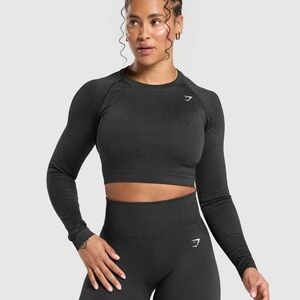 ADAPT FLECK SEAMLESS LONG SLEEVE CROP TOP- Compression Fit